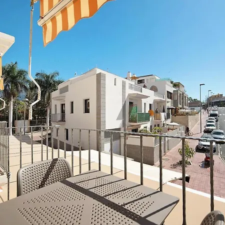 Bahia La Caleta 3 Apartment *